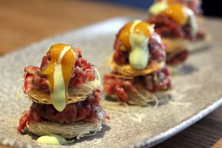STEAK TARTAR COKIMA MADRID 1024x683 1 768x512